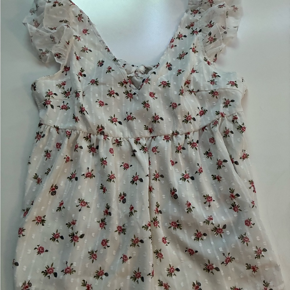 SHEIN White Floral Ruffle Blouse